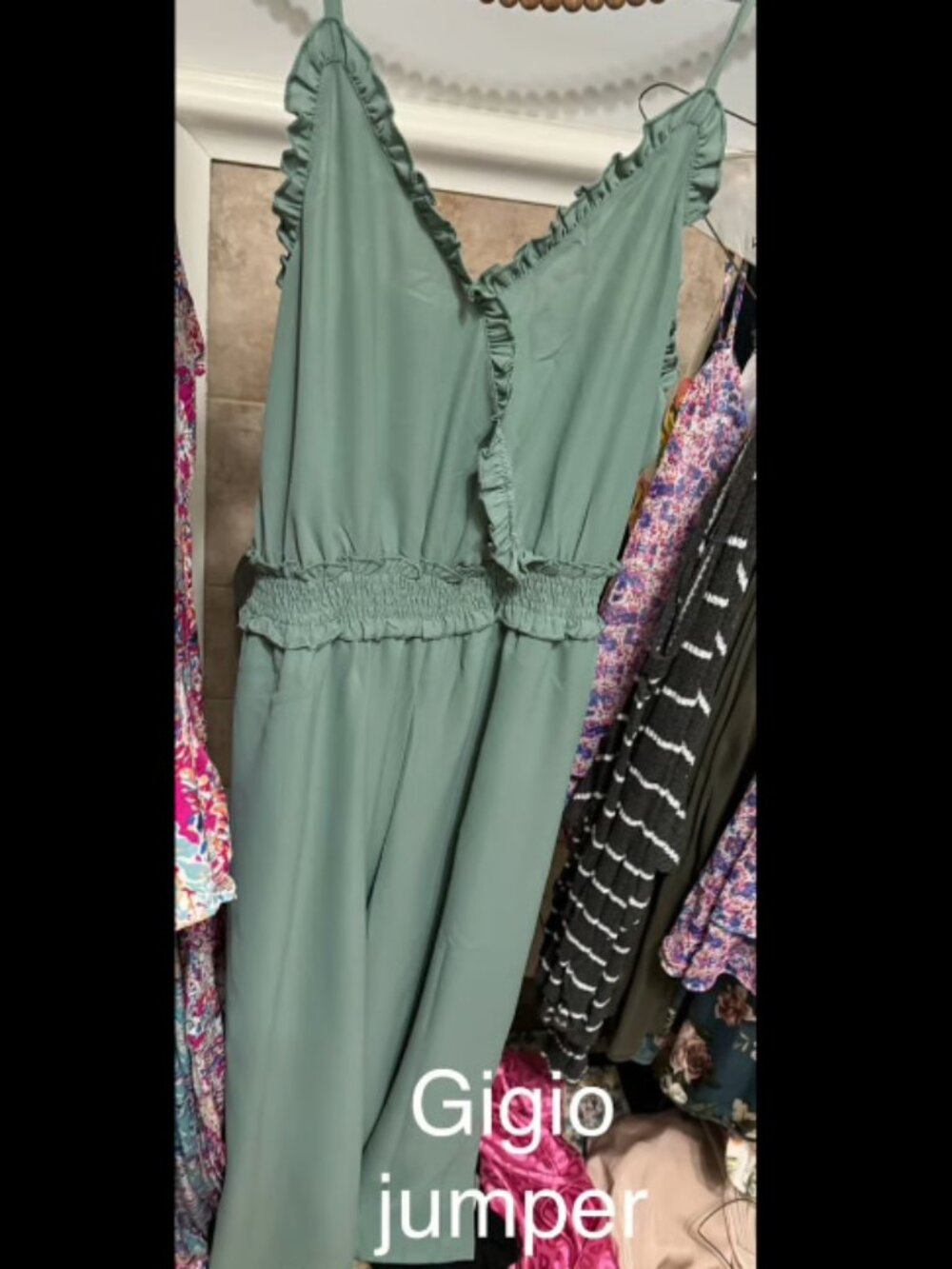Gigio jumpsuit size L NWT